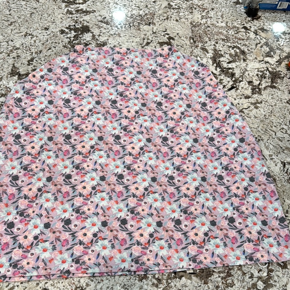 Pink floral Copper Pearl Car seat/nursing cover